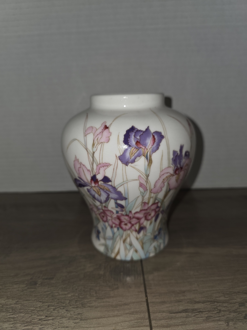 Vintage AYAME SEIZAN JAPAN  Vase- Purple & Pink Irises & Gold Trim Hand Painted